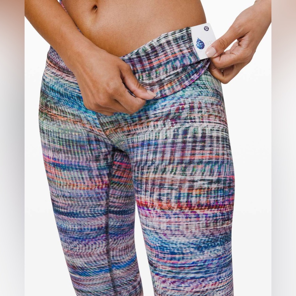 Lululemon Wunder Train High-Rise Tight 25" in Digital Oasis White Multi - Size 4 - Picture 2 of 9